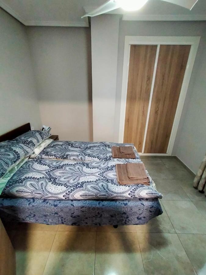 Apartament Goleta Apartment Торевиеха Екстериор снимка